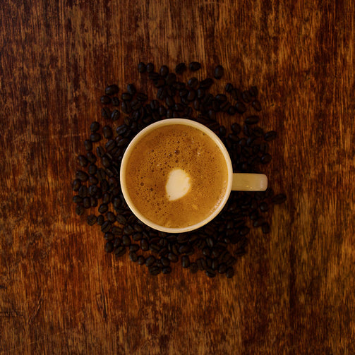 Latte de violetas caliente 12oz (354ml)