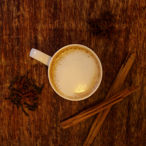 Masala Chai latte caliente 12oz (354ml)